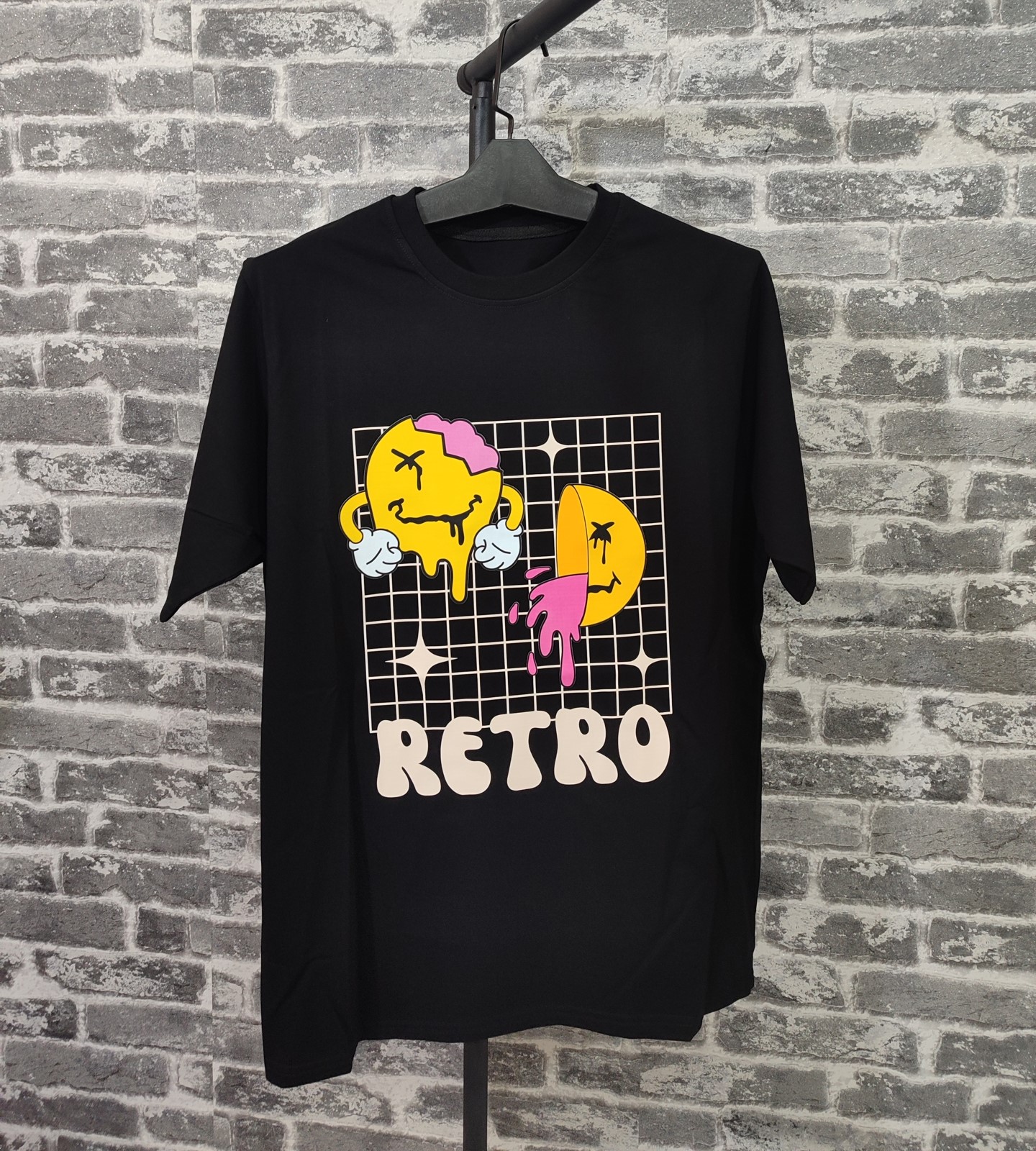 تیشرت طرح استیکر و نوشته کد 1027