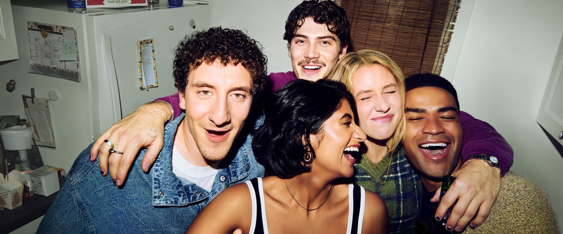 دانلود سریال Adults 2025 بزرگسالان